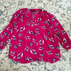 Woman’s long sleeve V neck blouse